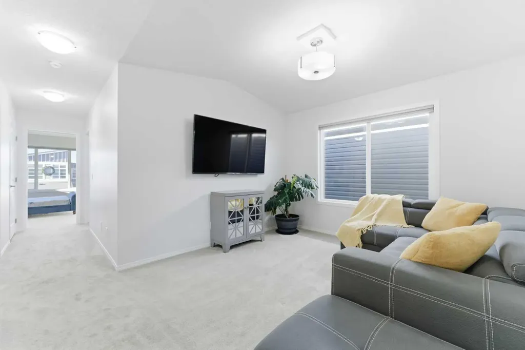 29 Belmont Terrace SW Calgary AB T2X 4H7