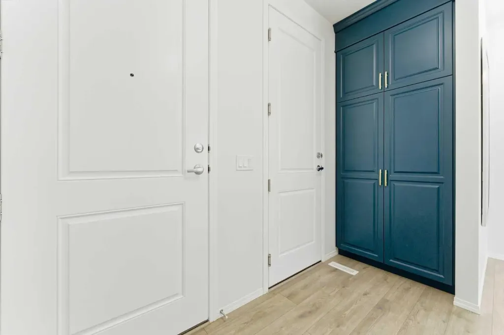 29 Belmont Terrace SW Calgary AB T2X 4H7