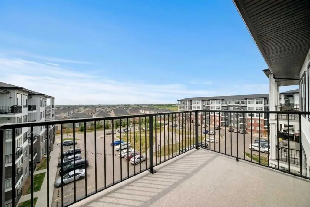 395 Skyview Parkway NE Calgary AB T3N2K1