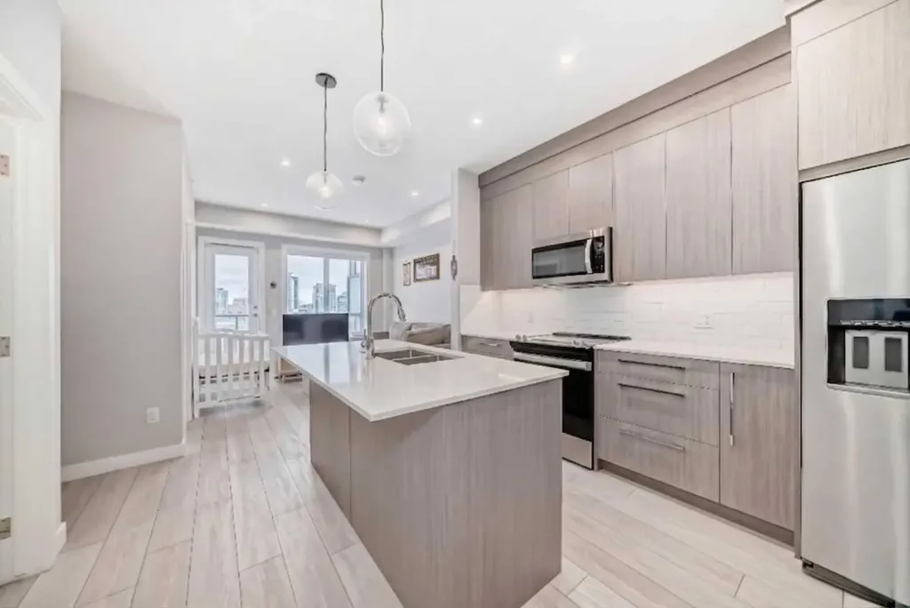395 Skyview Parkway NE Calgary AB T3N2K1