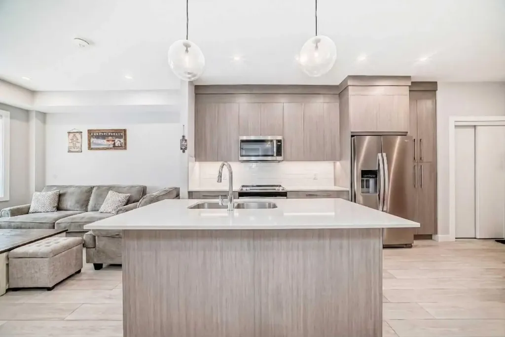 395 Skyview Parkway NE Calgary AB T3N2K1