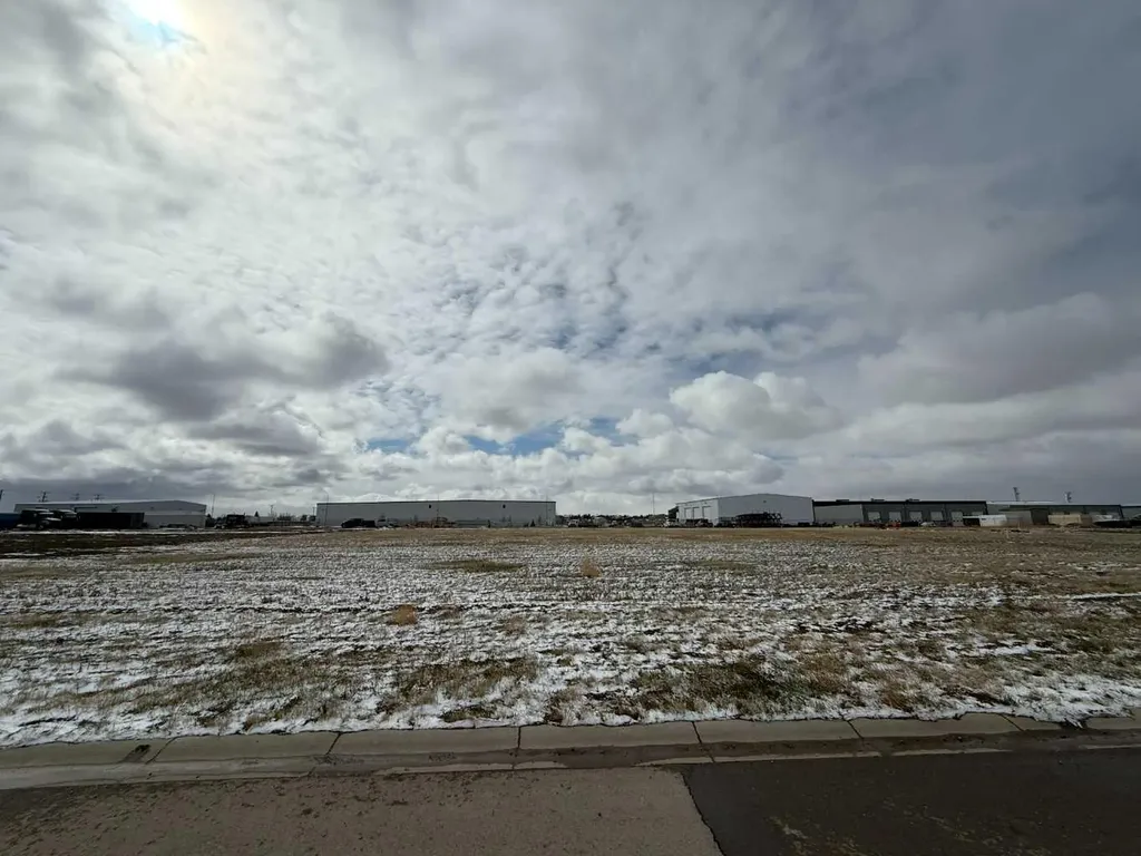 915 11 Avenue Coaldale AB T1M 0G3