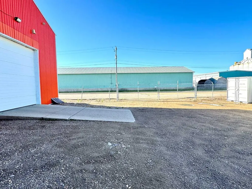 6103 54 Street Ponoka AB T4J 1P8
