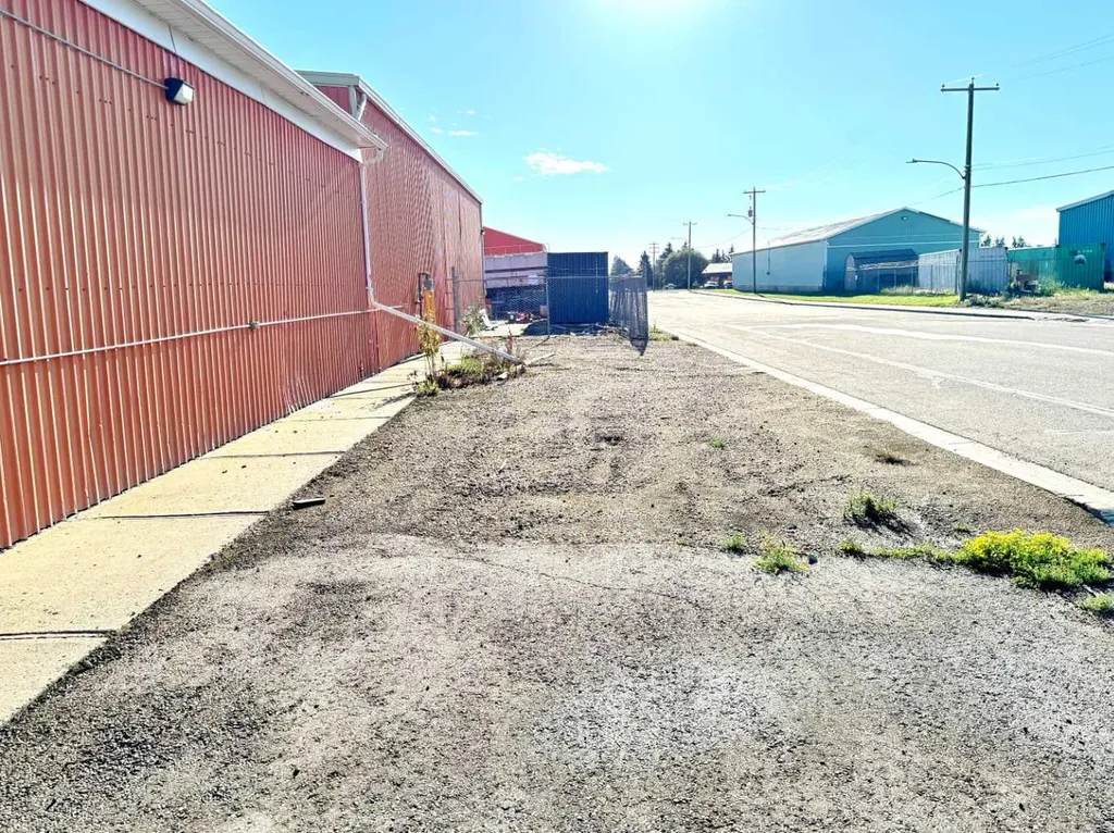 6103 54 Street Ponoka AB T4J 1P8