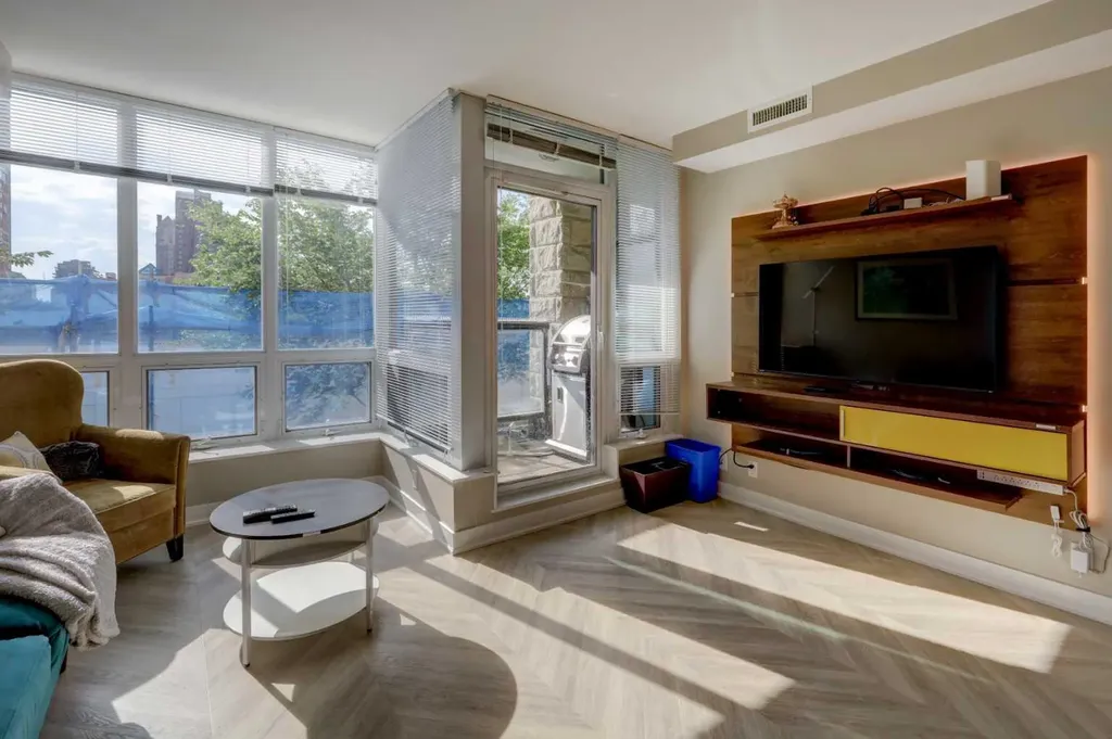 222 Riverfront Avenue SW Calgary AB T2P0X2
