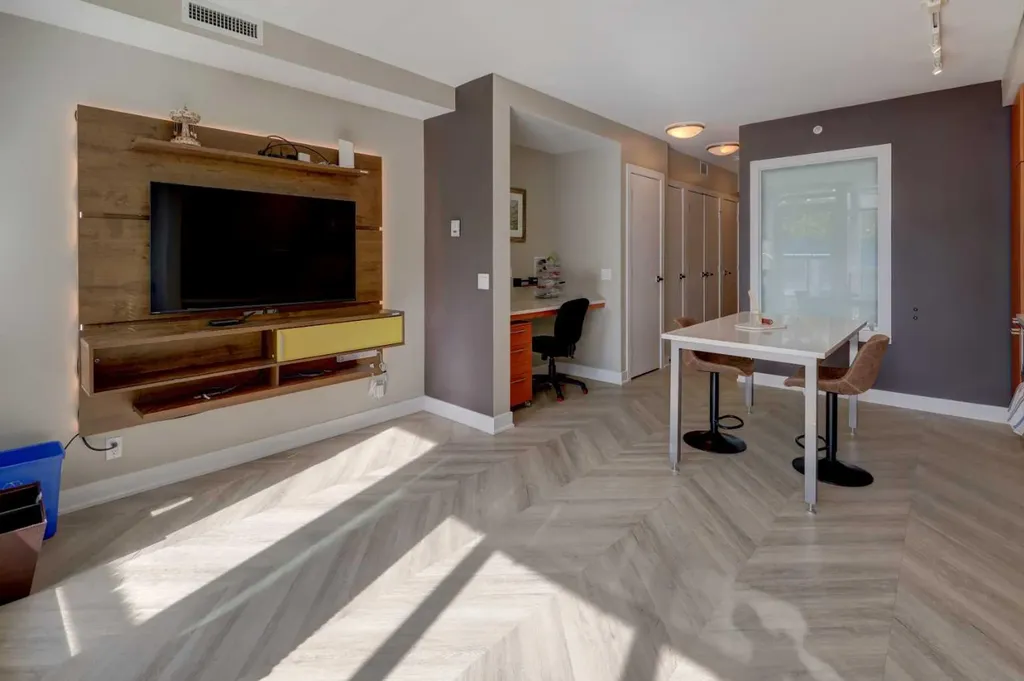 222 Riverfront Avenue SW Calgary AB T2P0X2