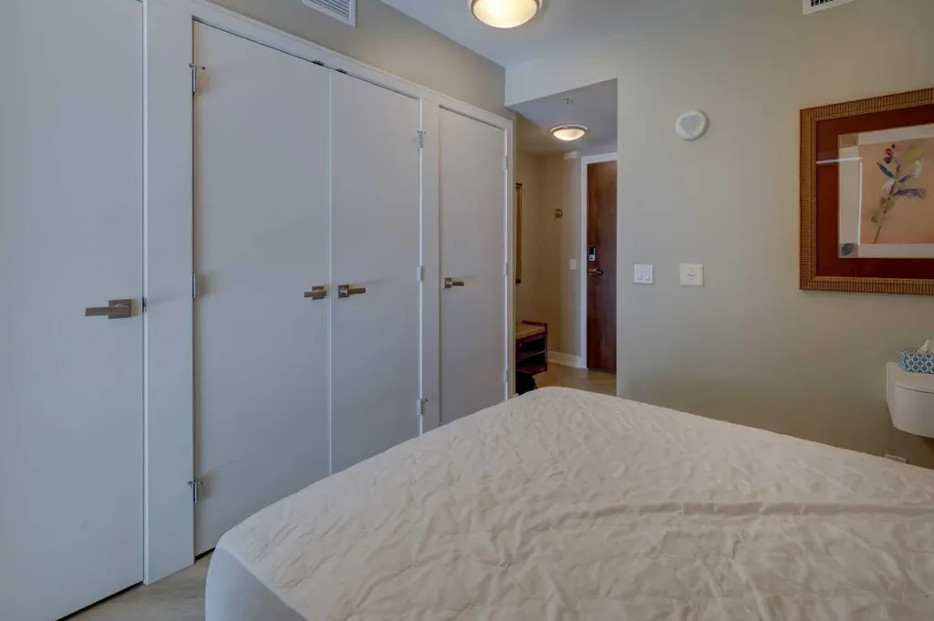 222 Riverfront Avenue SW Calgary AB T2P0X2