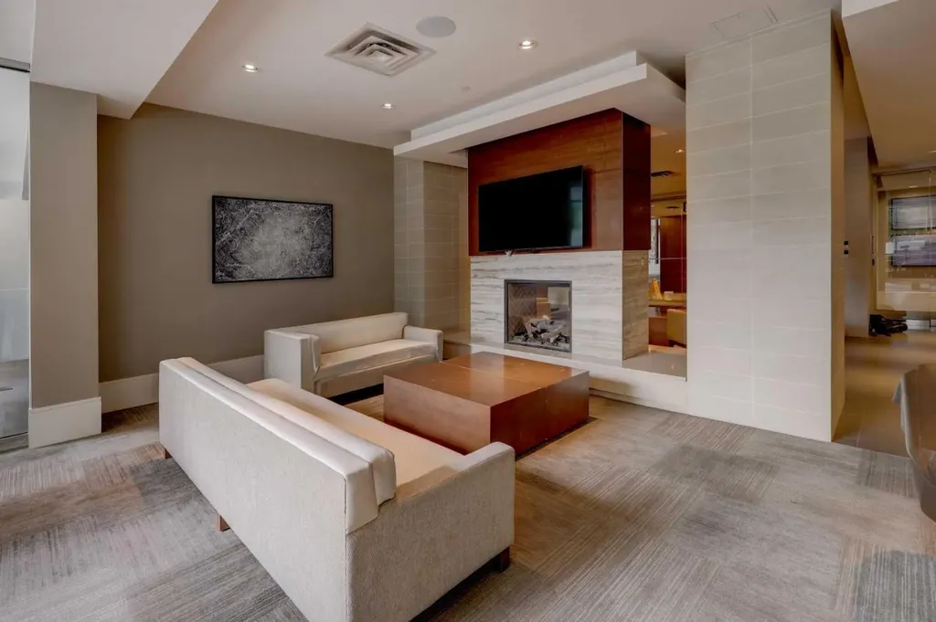 222 Riverfront Avenue SW Calgary AB T2P0X2