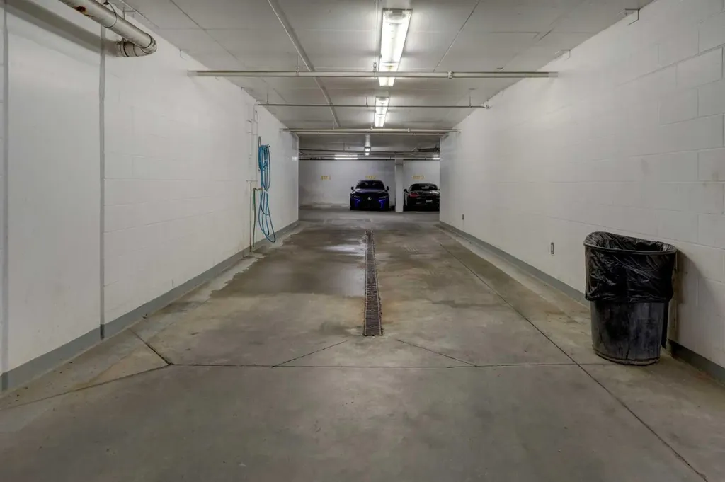 222 Riverfront Avenue SW Calgary AB T2P0X2