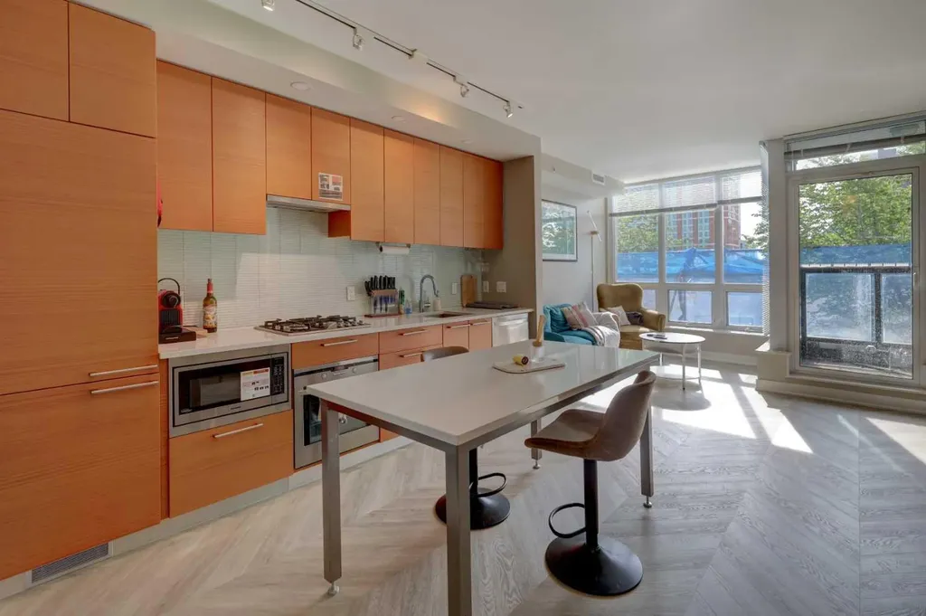 222 Riverfront Avenue SW Calgary AB T2P0X2