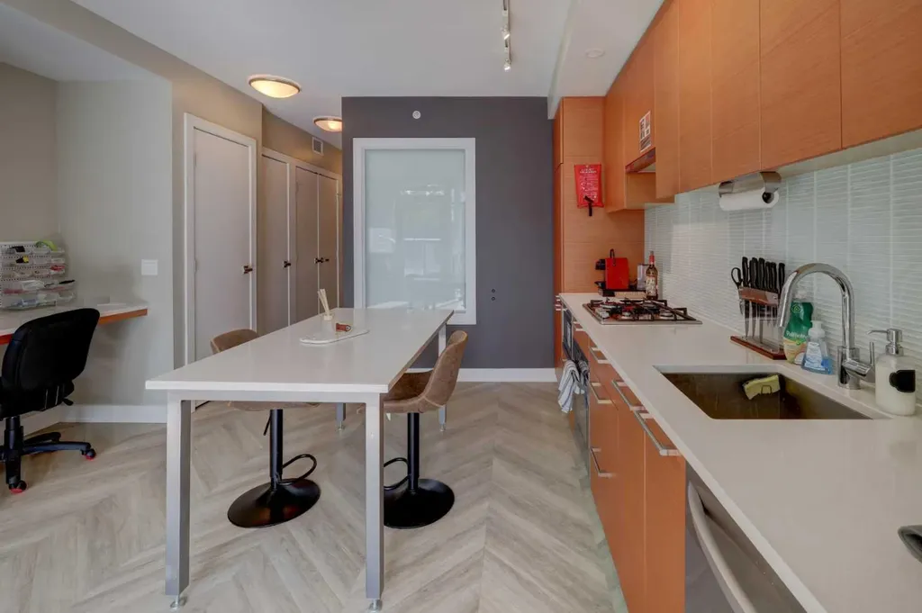 222 Riverfront Avenue SW Calgary AB T2P0X2