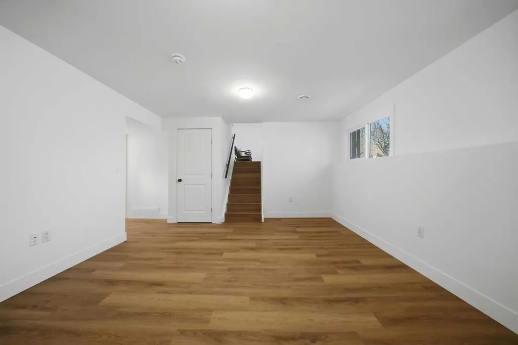 4225 33 Street Red Deer AB T4N 0N1