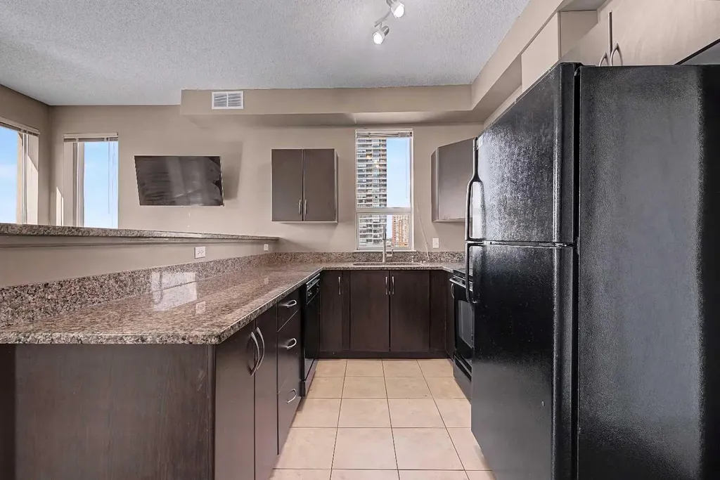 1053 10 Street SW Calgary AB T2R 1S6