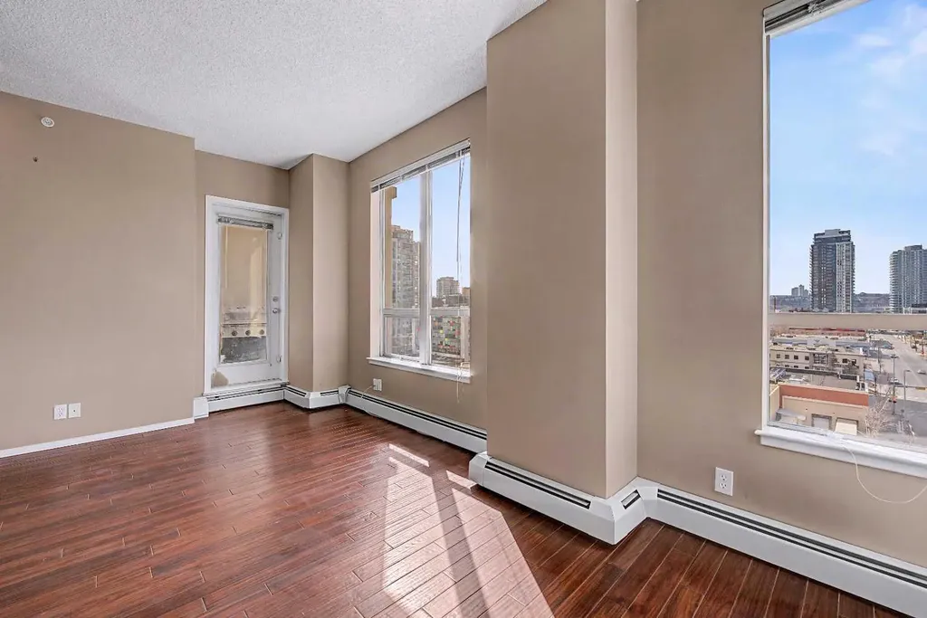 1053 10 Street SW Calgary AB T2R 1S6