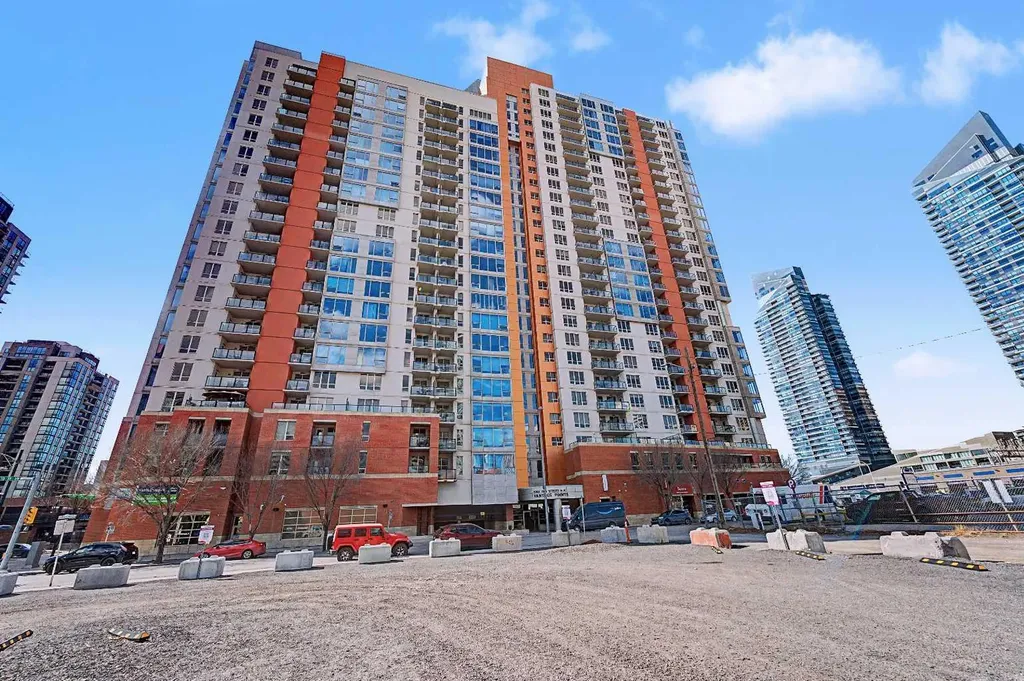 1053 10 Street SW Calgary AB T2R 1S6