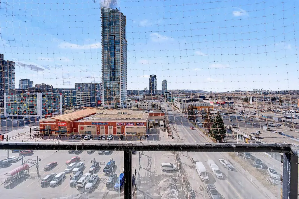 1053 10 Street SW Calgary AB T2R 1S6