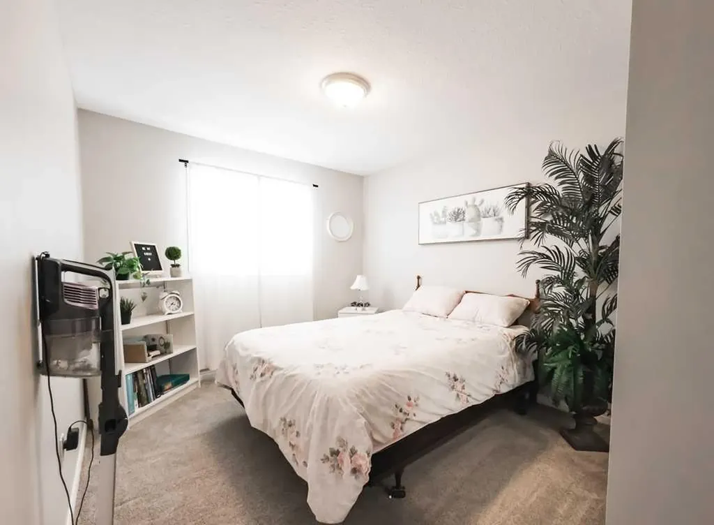 10705 101 Avenue La Crete AB T0H2H0