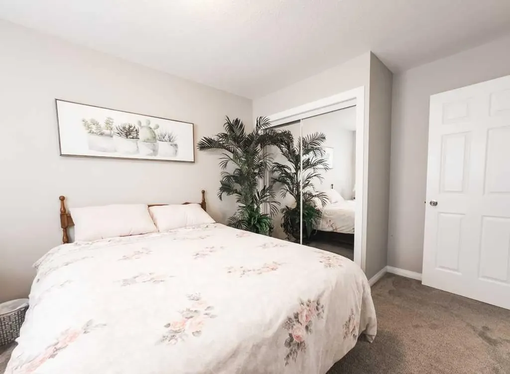 10705 101 Avenue La Crete AB T0H2H0