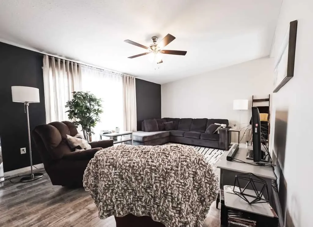 10705 101 Avenue La Crete AB T0H2H0