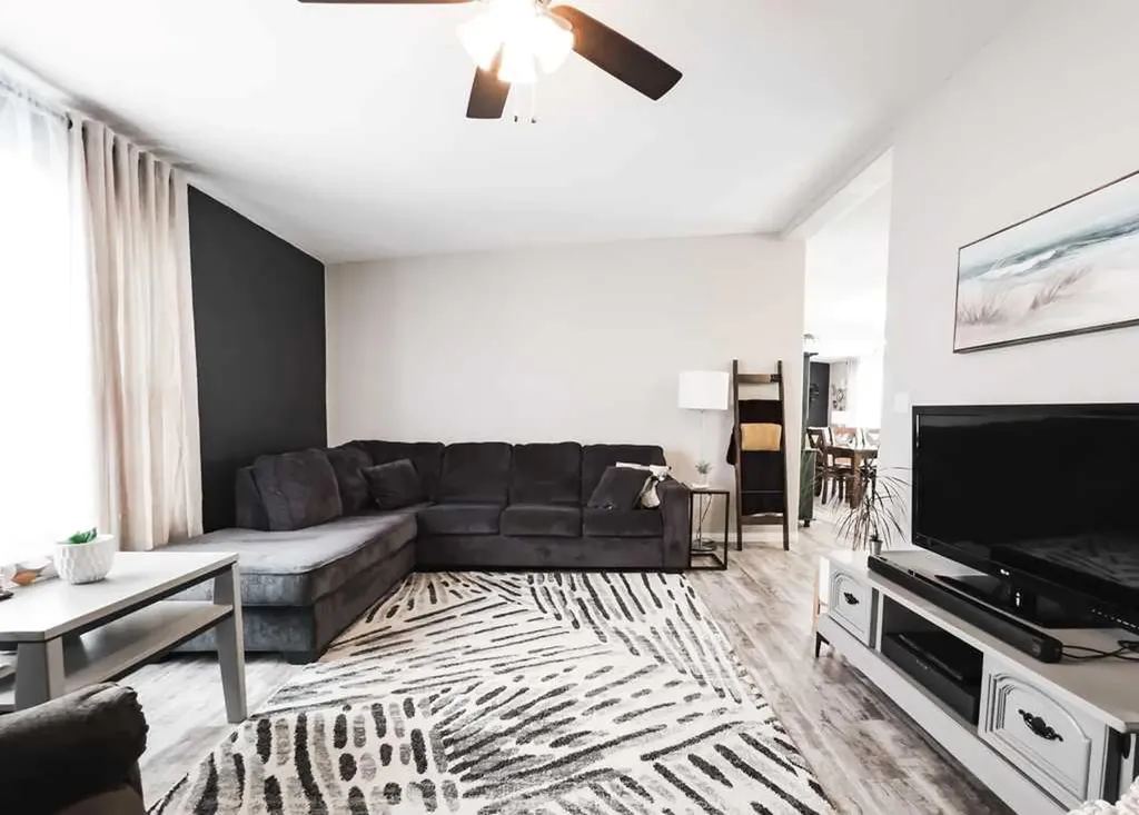 10705 101 Avenue La Crete AB T0H2H0