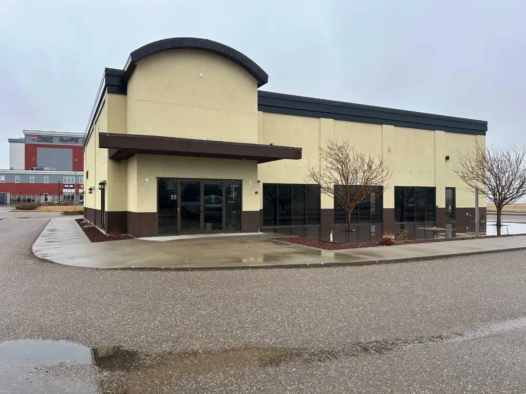 2030 Strachan Road SE Medicine Hat AB T1B 4J8