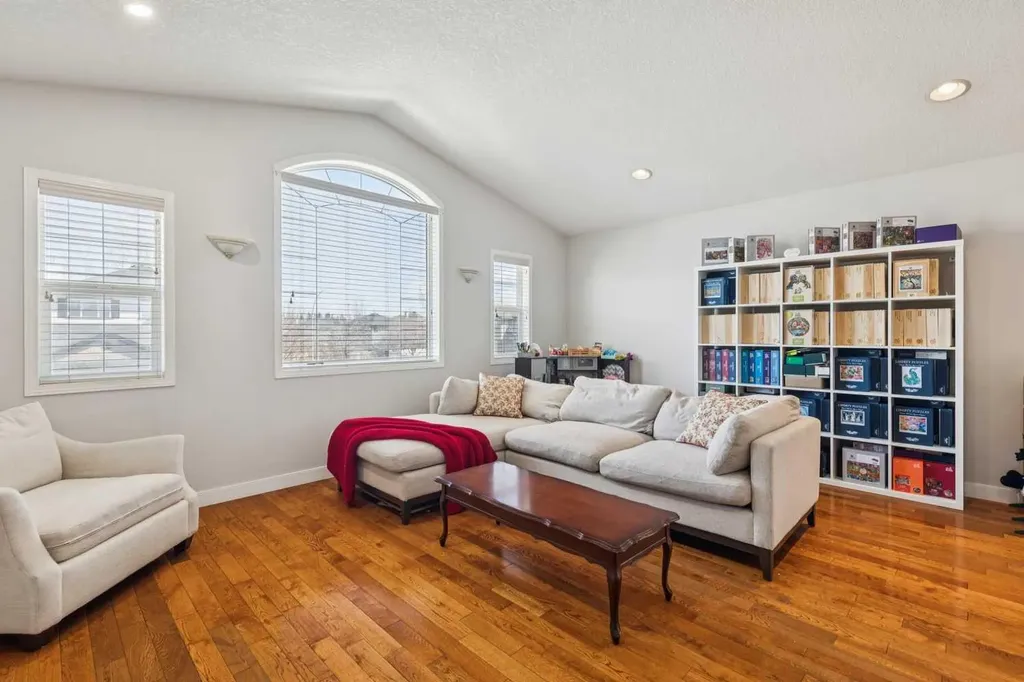 450 Wentworth Place SW Calgary AB T3H 4L7