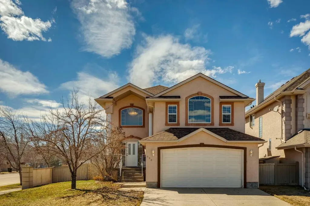 450 Wentworth Place SW Calgary AB T3H 4L7