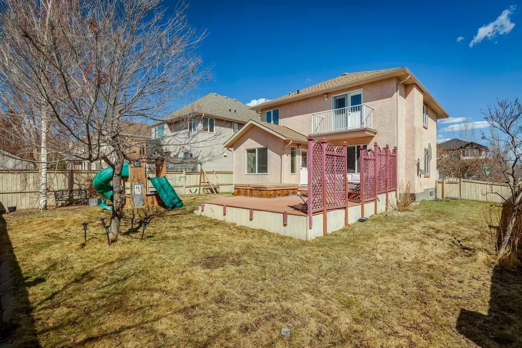 450 Wentworth Place SW Calgary AB T3H 4L7