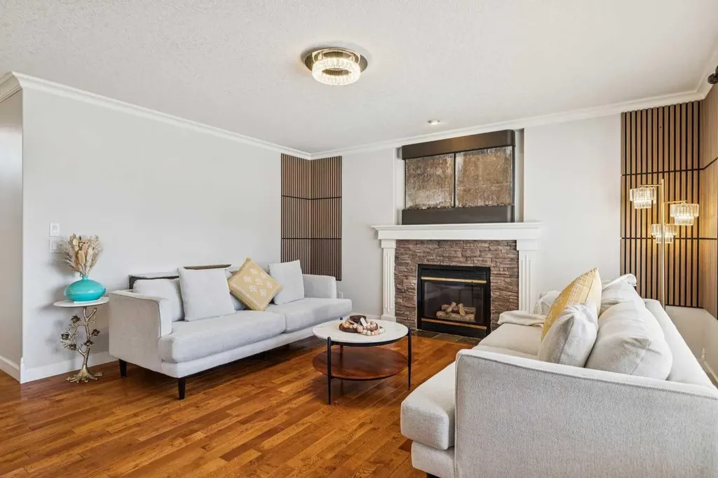 450 Wentworth Place SW Calgary AB T3H 4L7