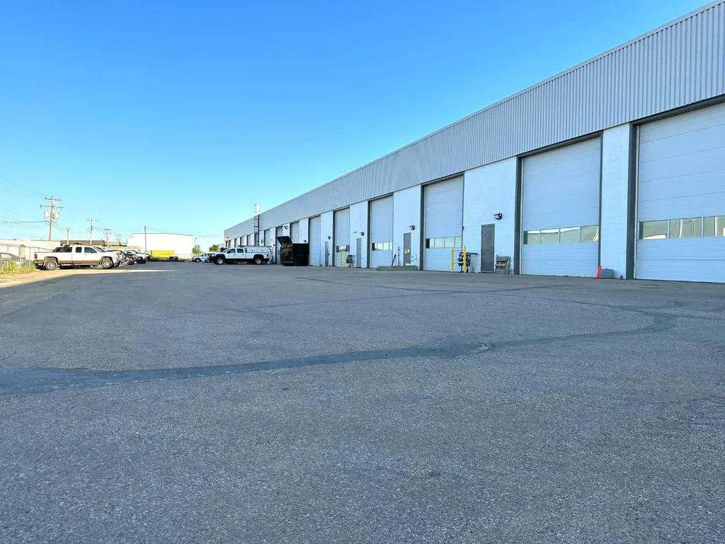 11419 98 Avenue Grande Prairie AB T8V 5S5