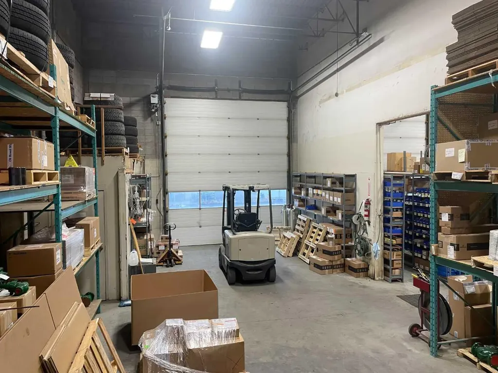 11419 98 Avenue Grande Prairie AB T8V 5S5