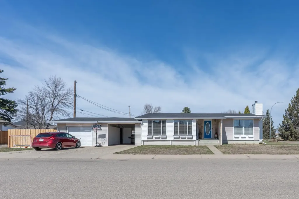 2898 Dunmore Road SE Medicine Hat AB T1A 2A5