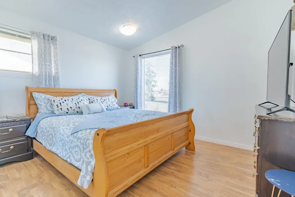 2898 Dunmore Road SE Medicine Hat AB T1A 2A5