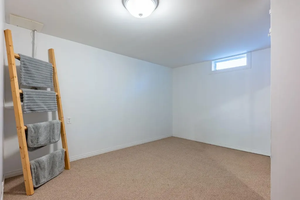 2898 Dunmore Road SE Medicine Hat AB T1A 2A5