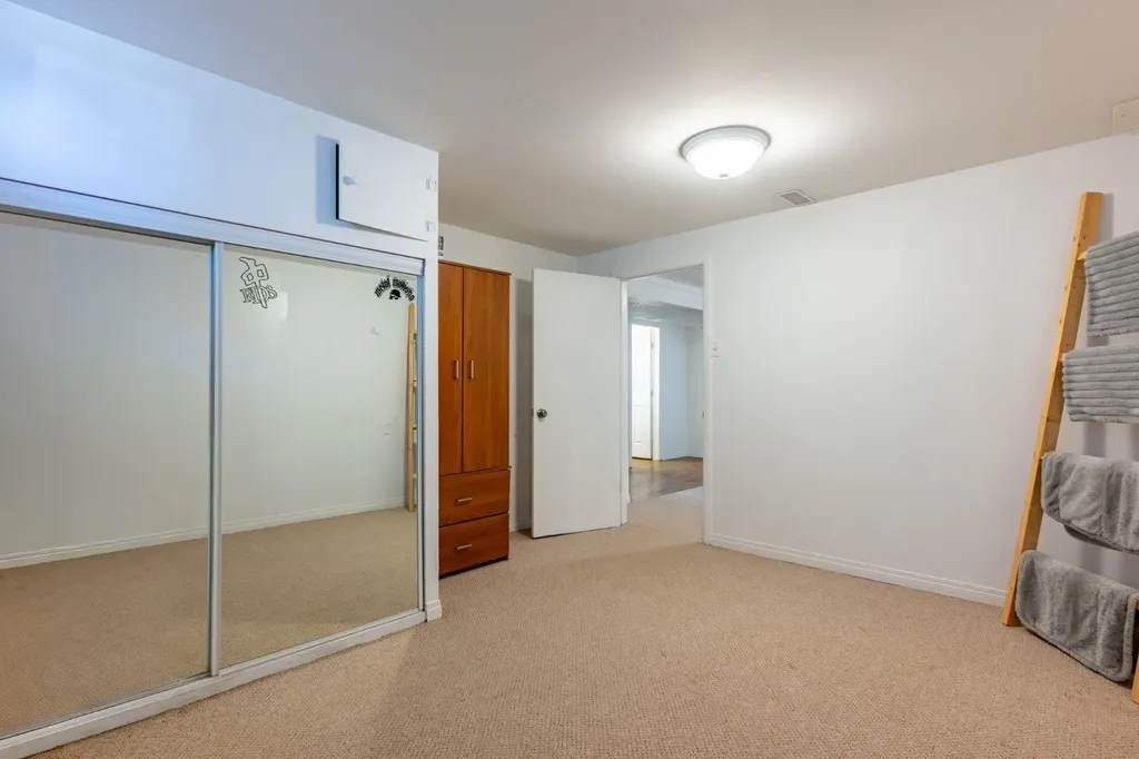 2898 Dunmore Road SE Medicine Hat AB T1A 2A5