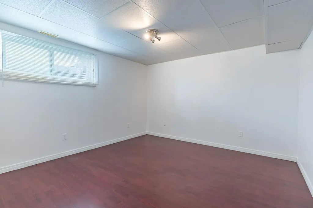 2898 Dunmore Road SE Medicine Hat AB T1A 2A5