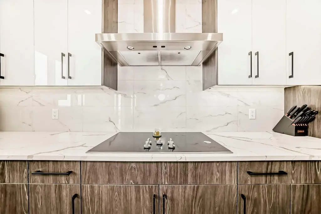 82 Waterford Crescent Chestermere AB T1X 2V1