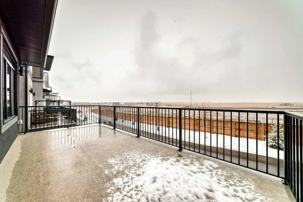 82 Waterford Crescent Chestermere AB T1X 2V1