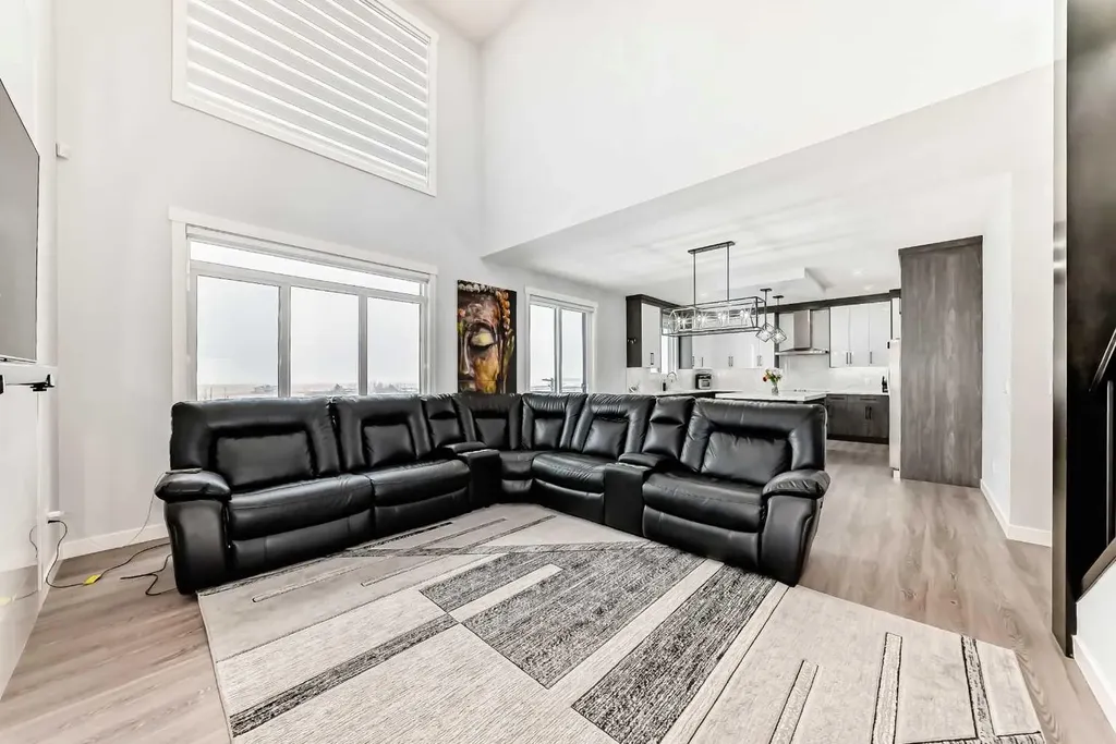 82 Waterford Crescent Chestermere AB T1X 2V1