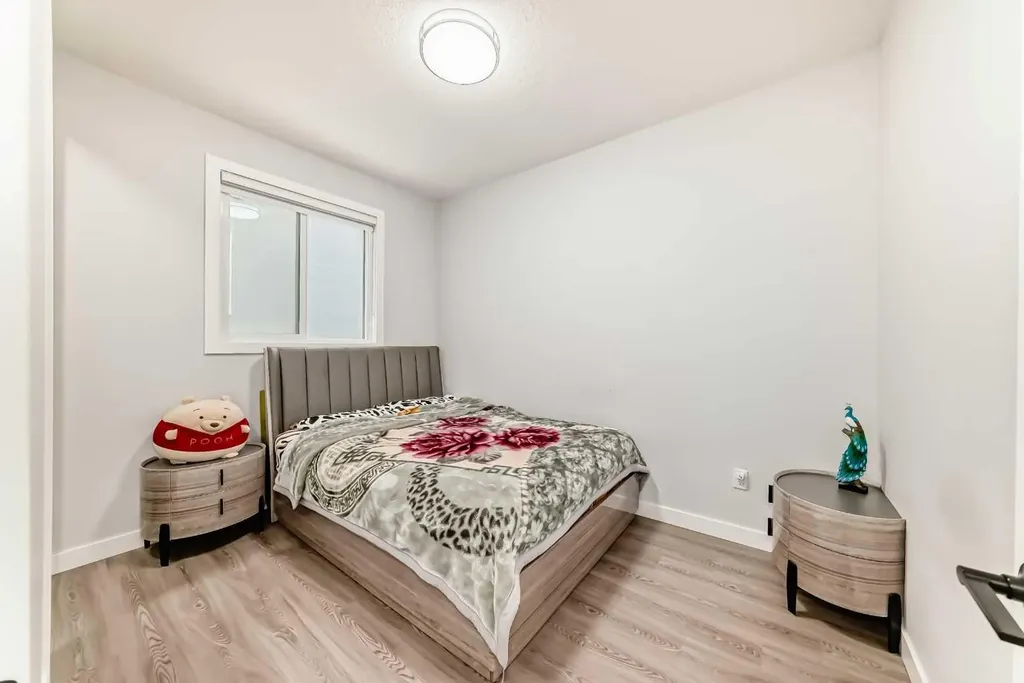 82 Waterford Crescent Chestermere AB T1X 2V1