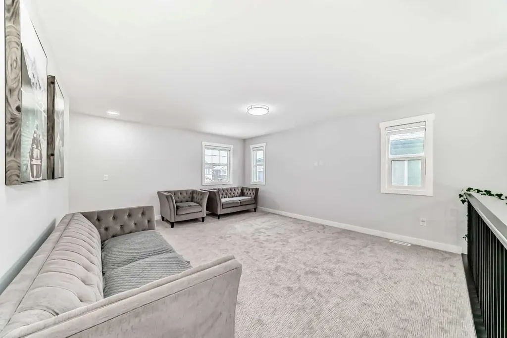 82 Waterford Crescent Chestermere AB T1X 2V1