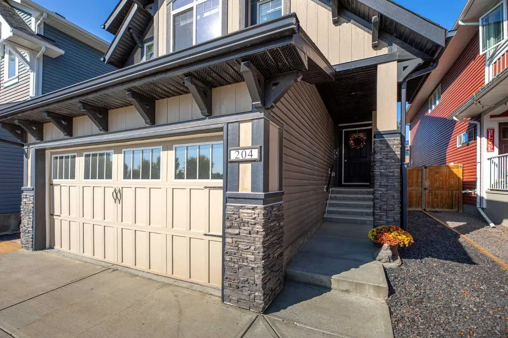 204 Paint Horse Drive Cochrane AB T4C0X1