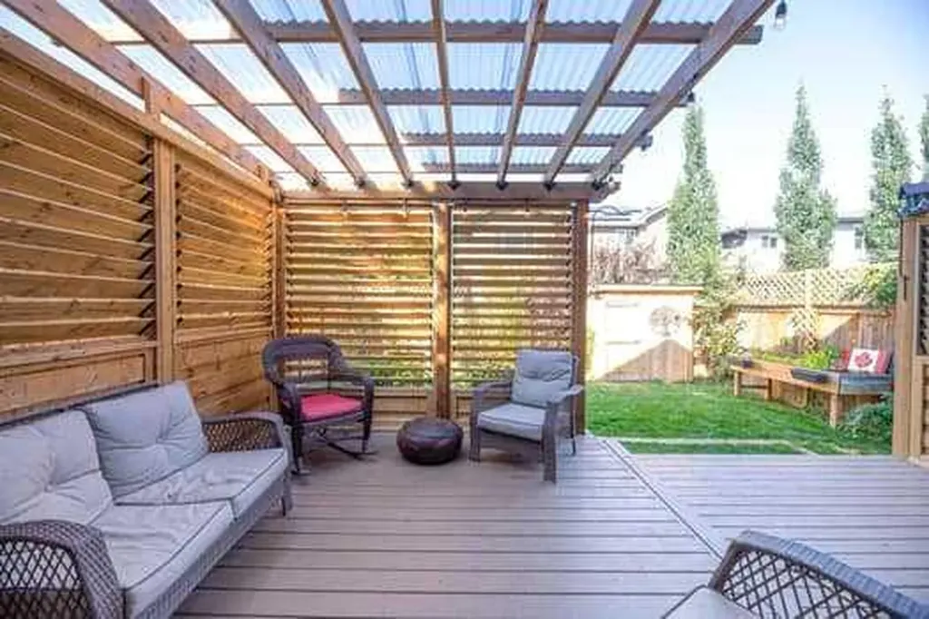 204 Paint Horse Drive Cochrane AB T4C0X1