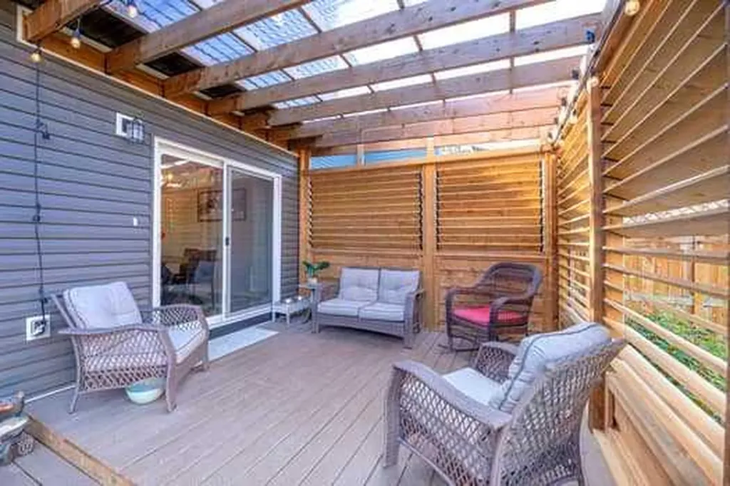 204 Paint Horse Drive Cochrane AB T4C0X1