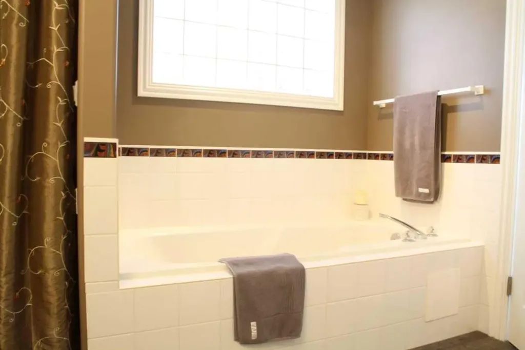 37 Chaparral Ridge Link SE Calgary AB T2X3M7