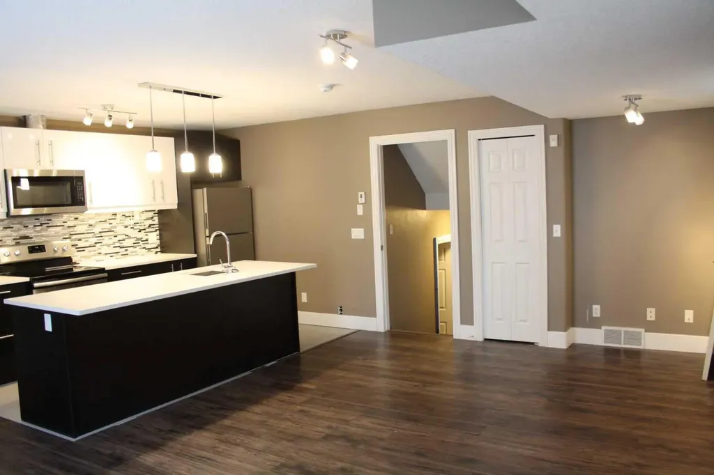 37 Chaparral Ridge Link SE Calgary AB T2X3M7