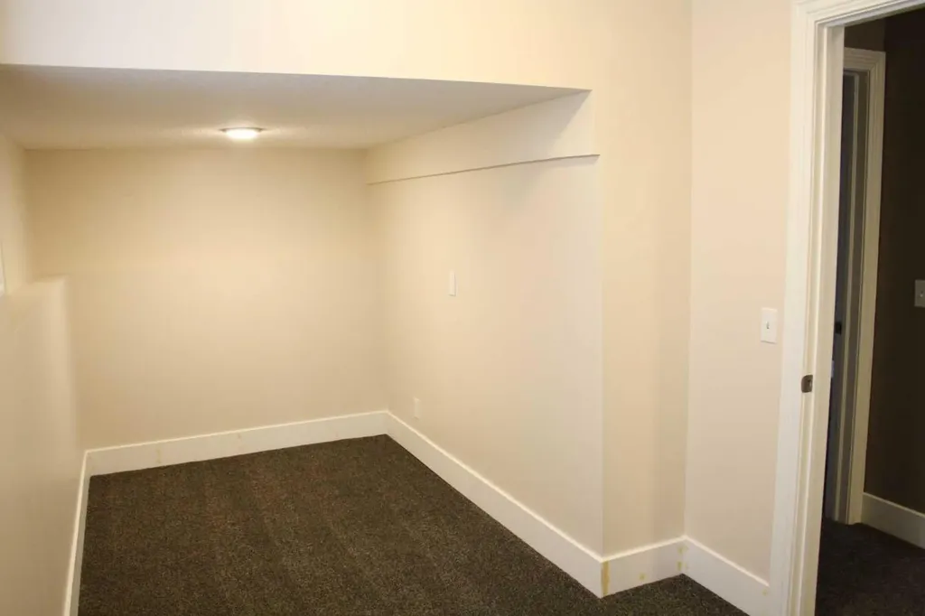 37 Chaparral Ridge Link SE Calgary AB T2X3M7