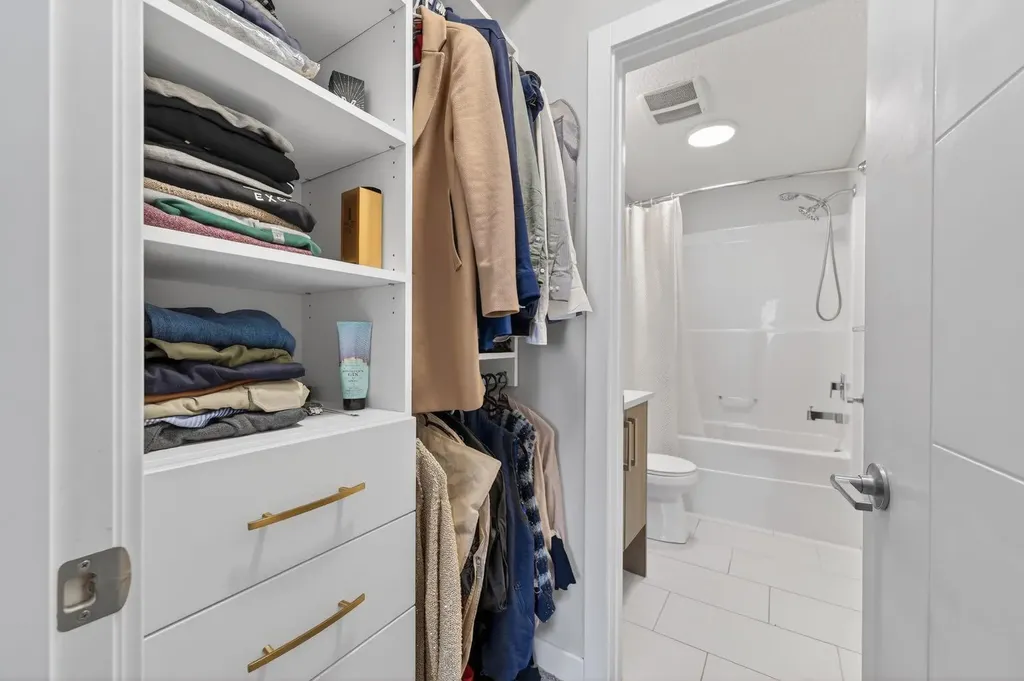4 Sage Hill Terrace NW Calgary AB T3R0W4