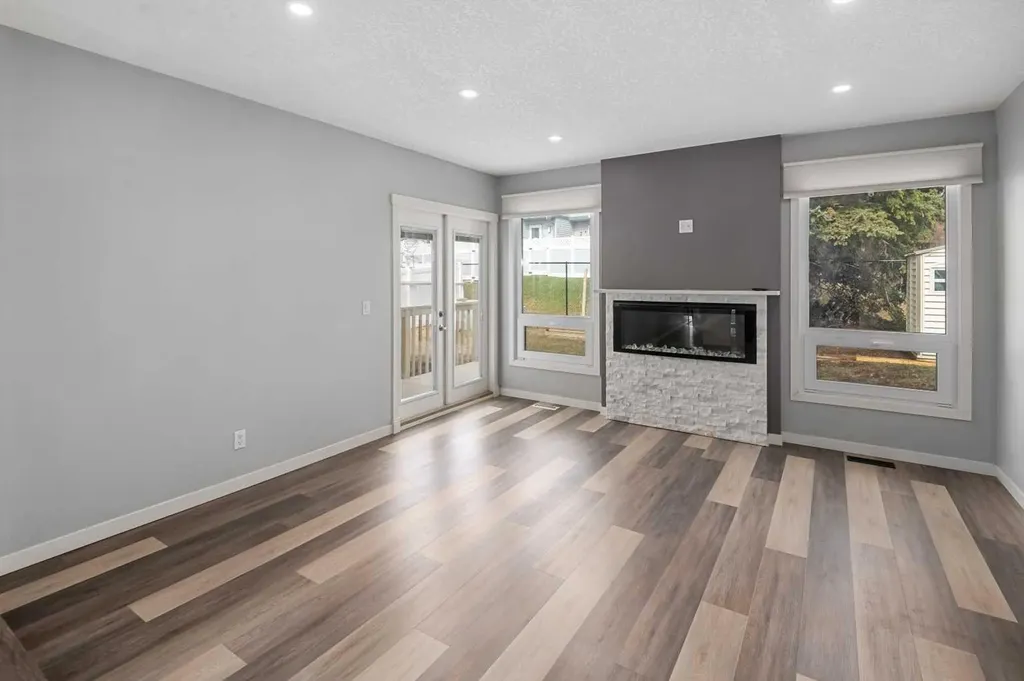 51 Woodmont Road SW Calgary AB T2W 4L6