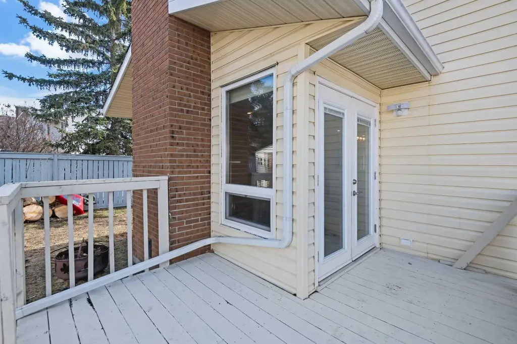 51 Woodmont Road SW Calgary AB T2W 4L6